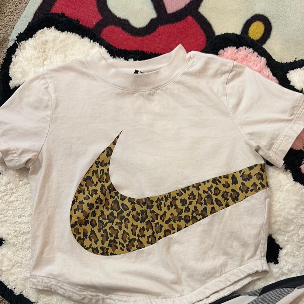 Nike Cream and Brown Leopard Print Short Sleeve Tee
